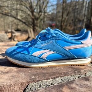 Reebok Vibrant Blue and Soft Pink Trainers Women’s Size 7.5